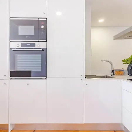 Ohh- Padre Antonio Vieira Flat D - 2bedroom Near The Train Station דירה פורטו